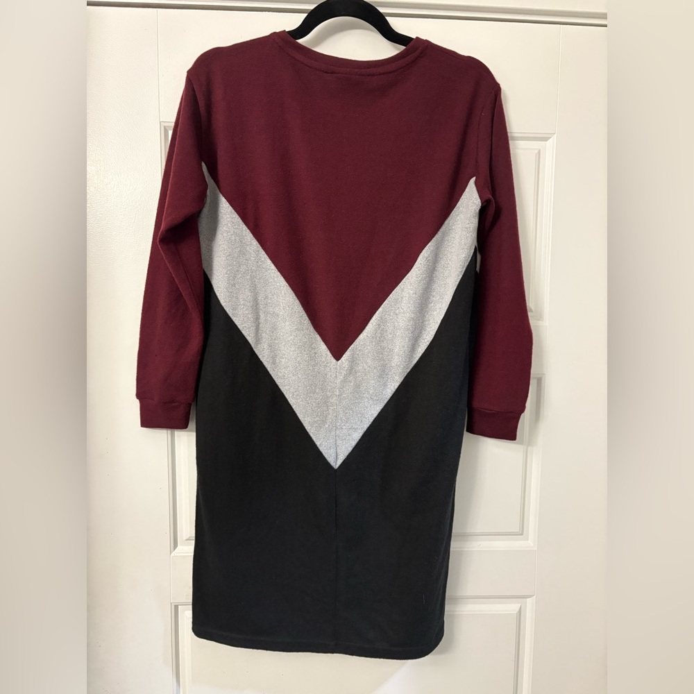 (A8) Noisy May Burgundy Black Chevron Sweater Shift Dress XS X-Small 0 2 - Picture 3 of 3